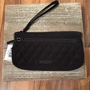 NWT Vera Bradley Black Quilted Wristlet